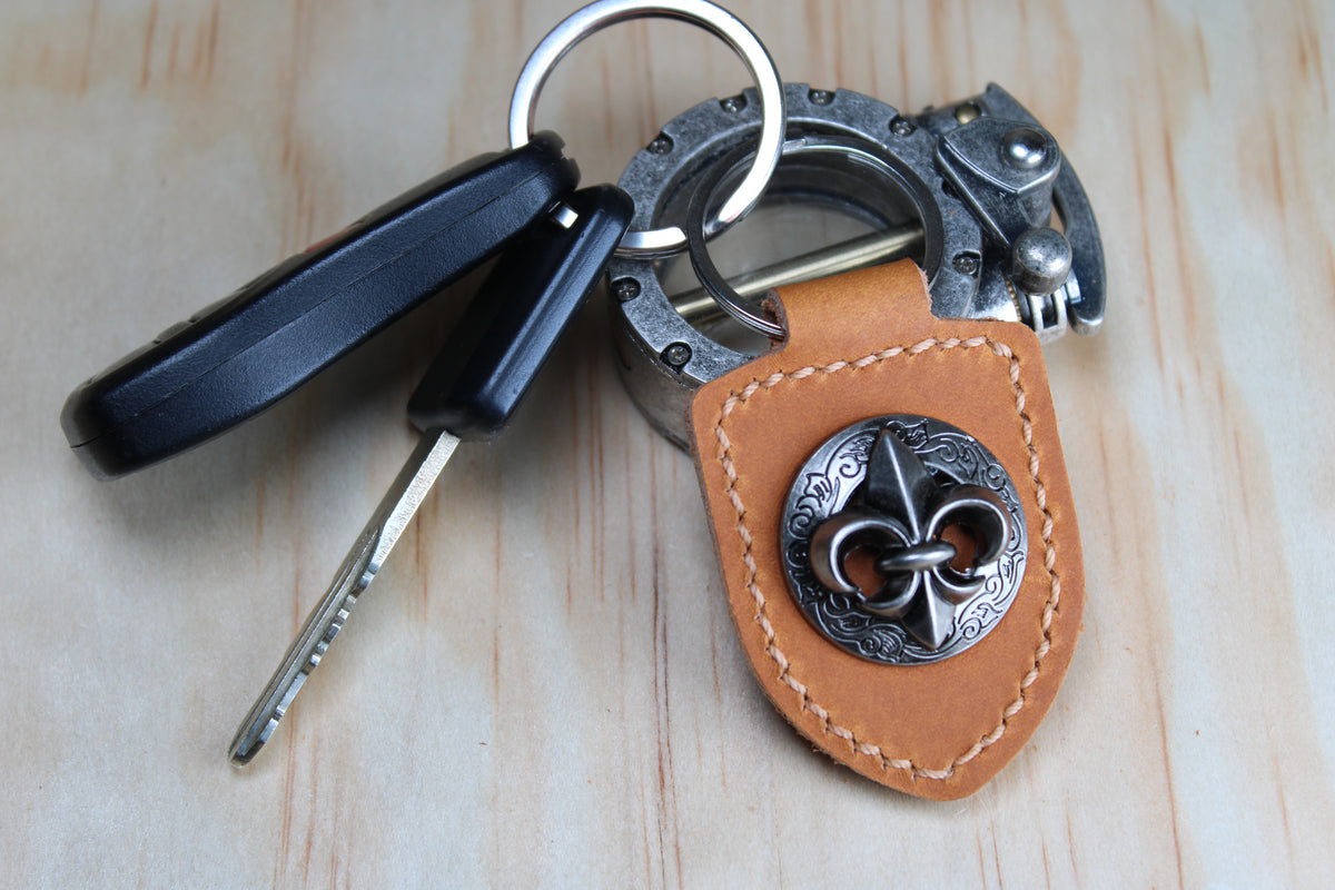 The Fleur-de-Lis Medallion Keychain