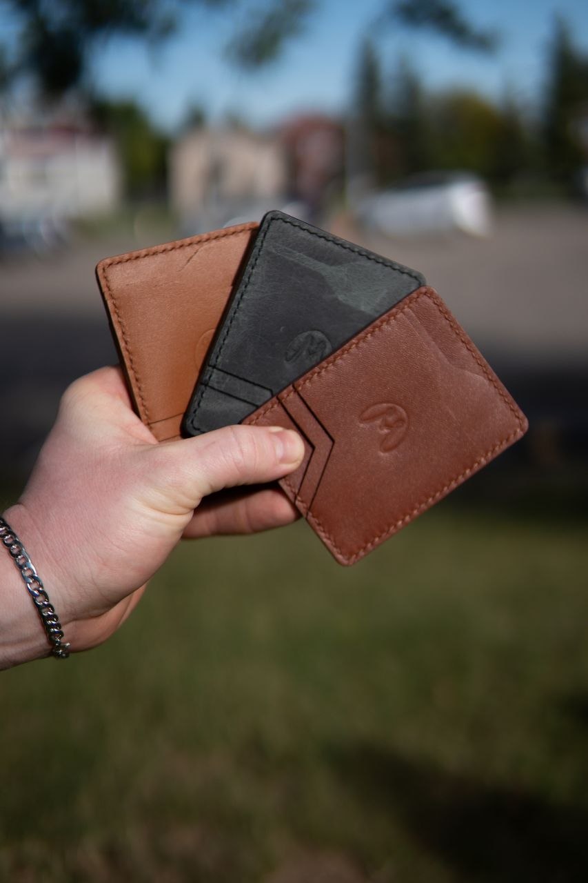 Slim 4-Pocket Cardholder