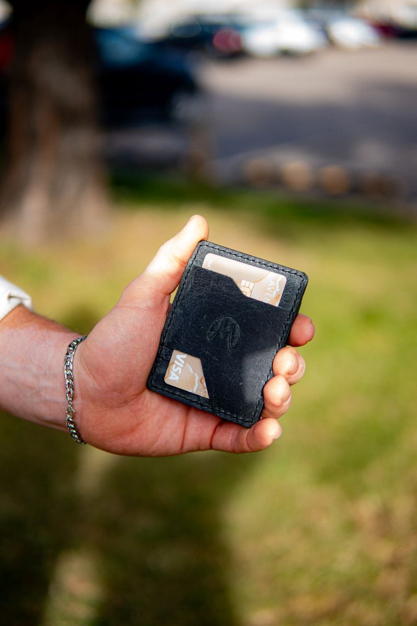 Slim 4-Pocket Cardholder