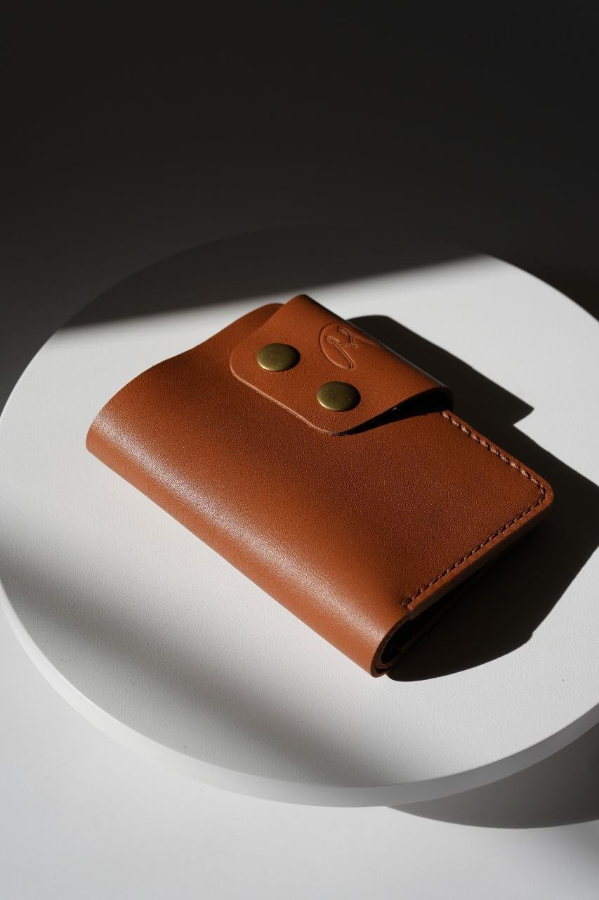 The Vanguard Vertical Leather Wallet