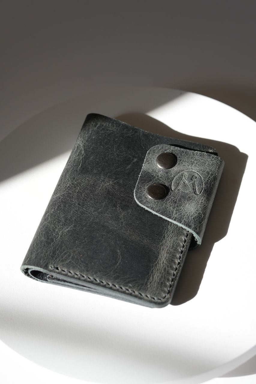 The Vanguard Vertical Leather Wallet