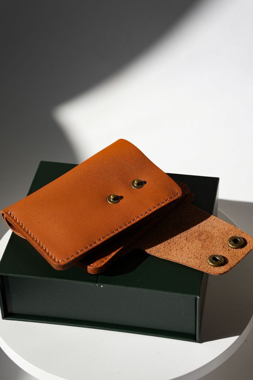 The Vanguard Vertical Leather Wallet