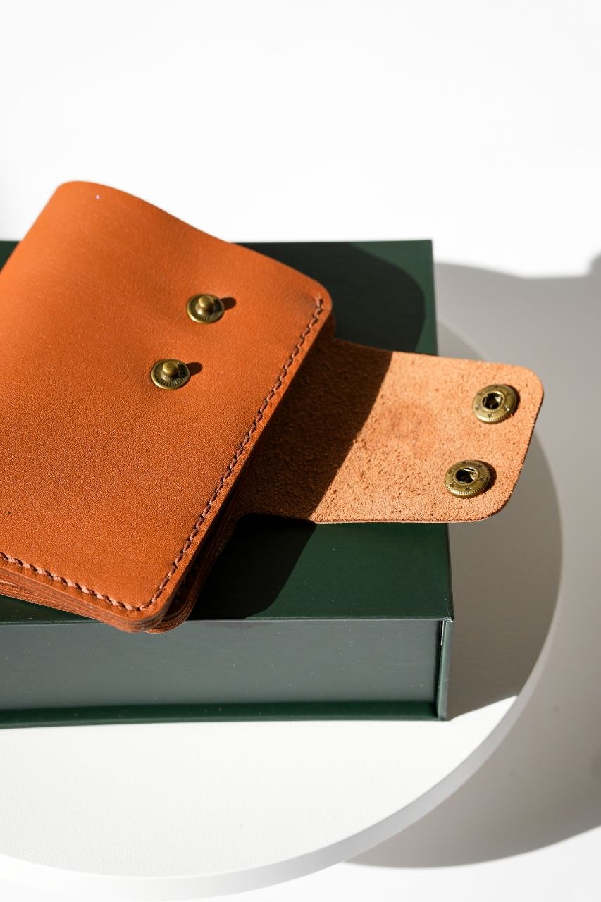 The Vanguard Vertical Leather Wallet