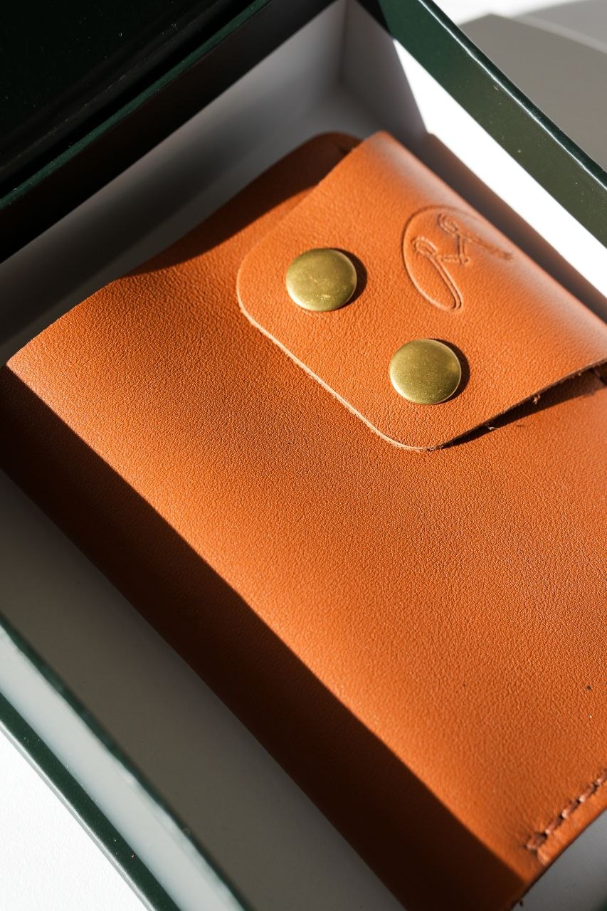 The Vanguard Vertical Leather Wallet