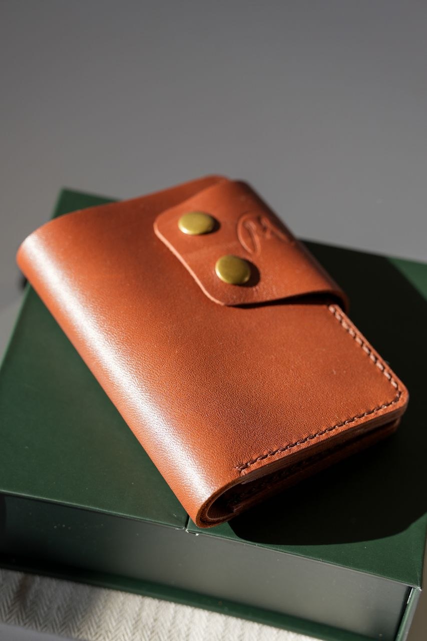 The Vanguard Vertical Leather Wallet